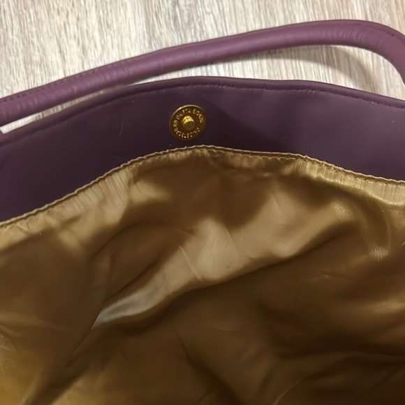 Selena Gomez Tote​​​ - Picture 7 of 11